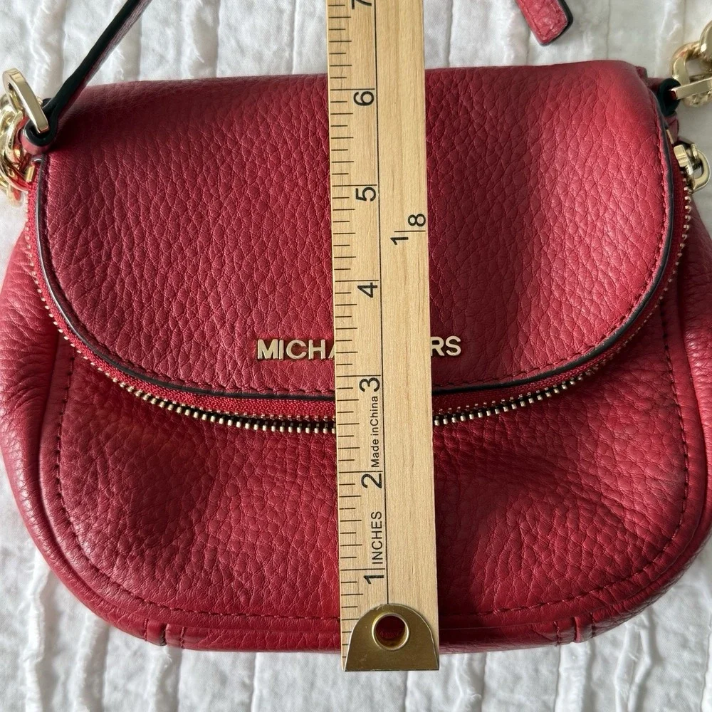 Michael Kors Womens Bedford Red Pebble Leather Crossbody Bag Gold Chain Flap Zip